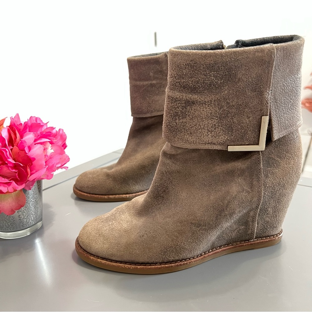 Johnston and Murphy Distressed Suede Leather Oiled Taupe Brynn Wedge Ankle Boots